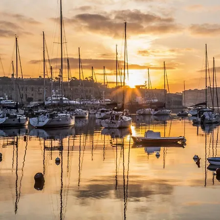 Stylish 1br In Gzira Sliema