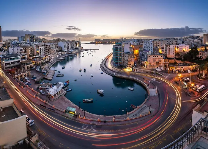 Stylish 1br In Gzira アパート スリーマ